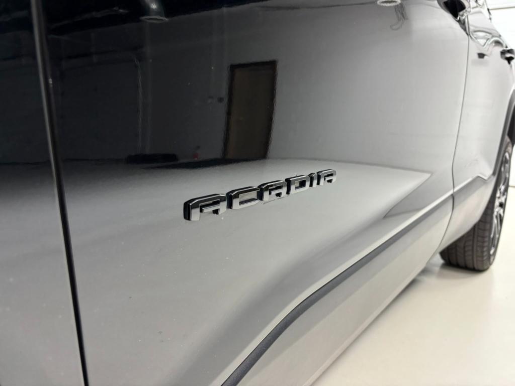 used 2023 GMC Acadia car, priced at $31,600