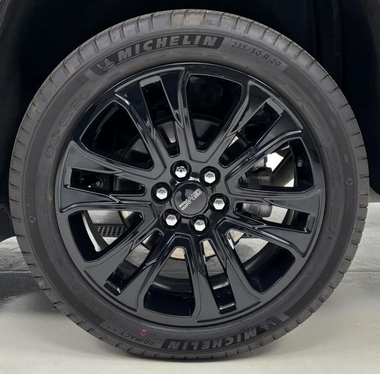 used 2023 GMC Acadia car, priced at $31,600