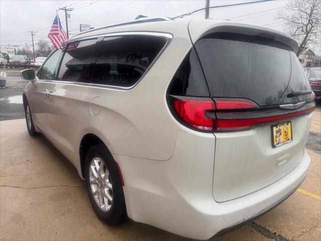 used 2021 Chrysler Pacifica car, priced at $18,990