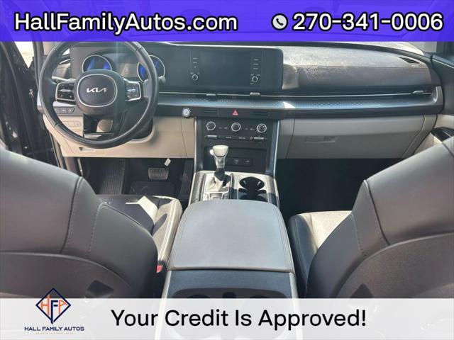 used 2023 Kia Carnival car, priced at $33,999