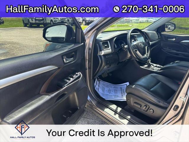 used 2019 Toyota Highlander car, priced at $24,999