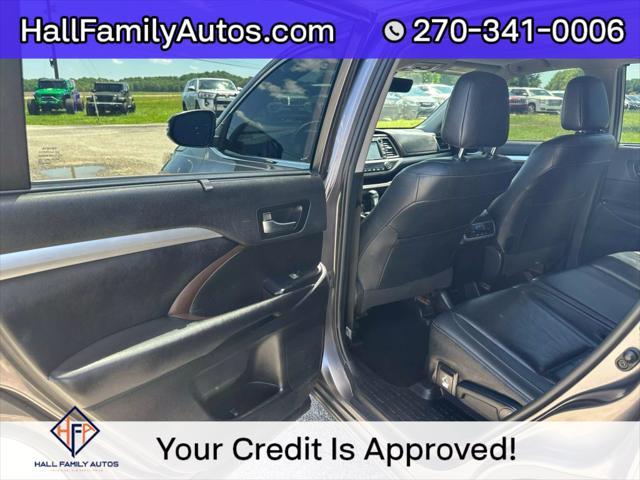 used 2019 Toyota Highlander car, priced at $24,999