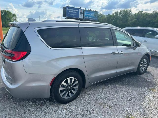 used 2021 Chrysler Pacifica Hybrid car, priced at $20,999