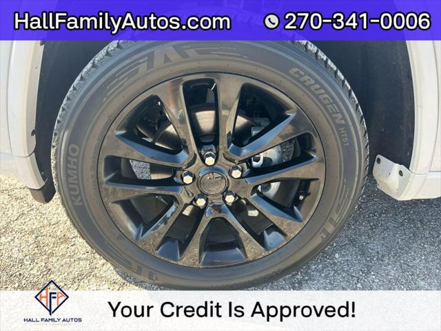 used 2020 Jeep Grand Cherokee car, priced at $24,999