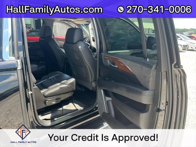 used 2020 Cadillac Escalade ESV car, priced at $33,999
