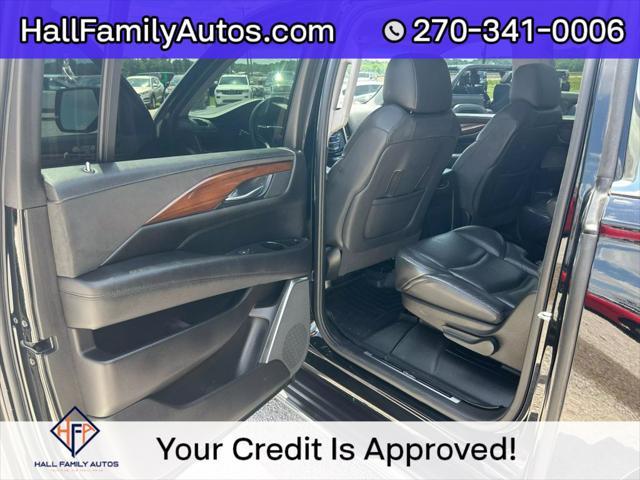 used 2020 Cadillac Escalade ESV car, priced at $33,999