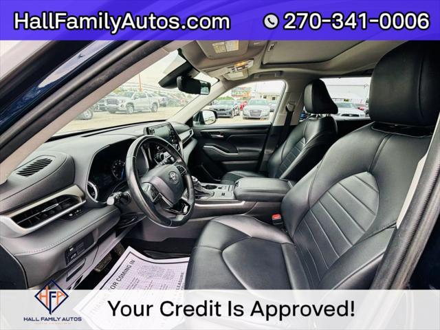 used 2020 Toyota Highlander Hybrid car, priced at $28,999