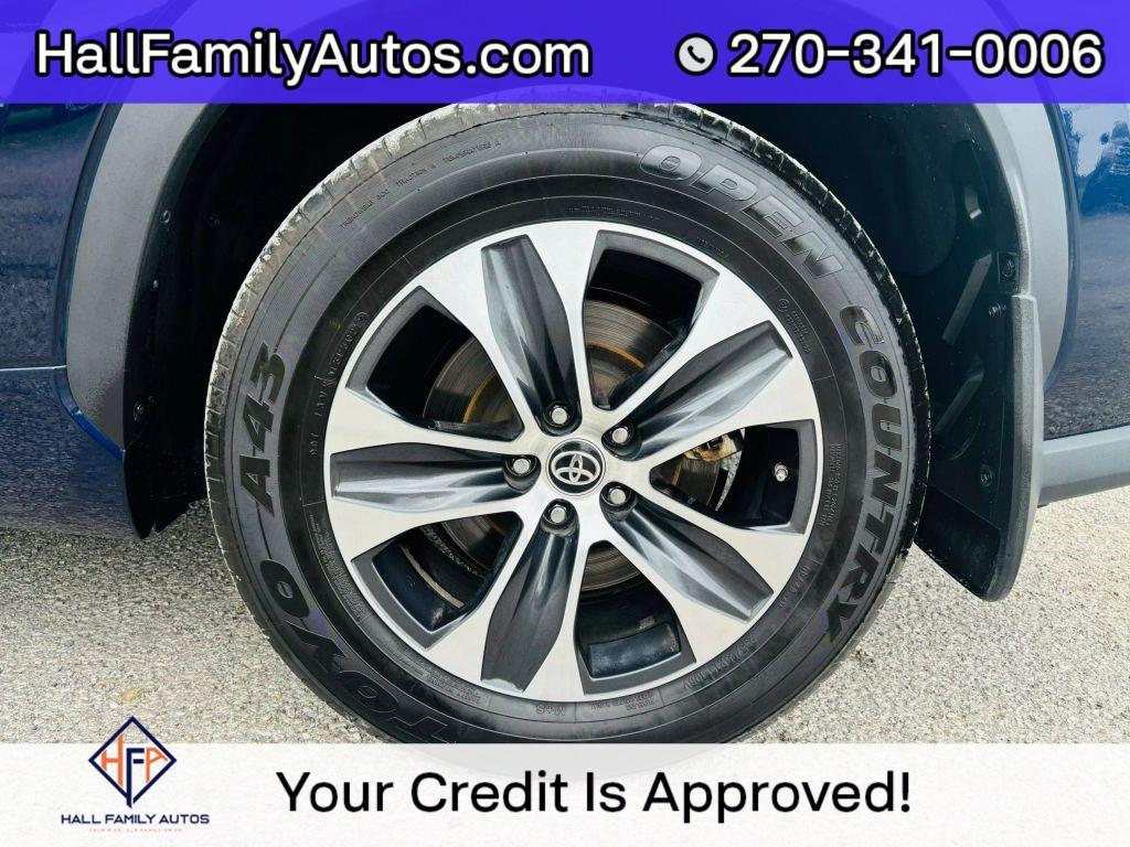 used 2020 Toyota Highlander Hybrid car, priced at $27,999