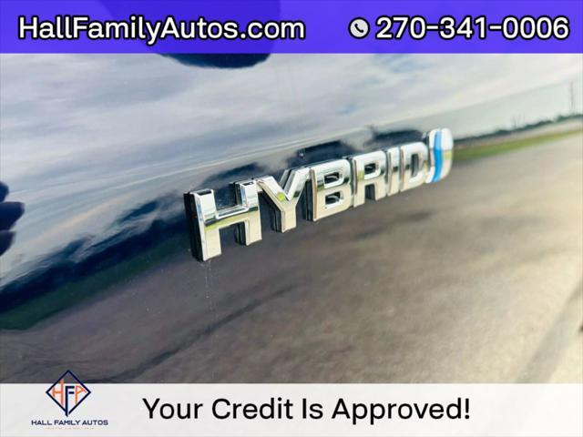 used 2020 Toyota Highlander Hybrid car, priced at $28,999