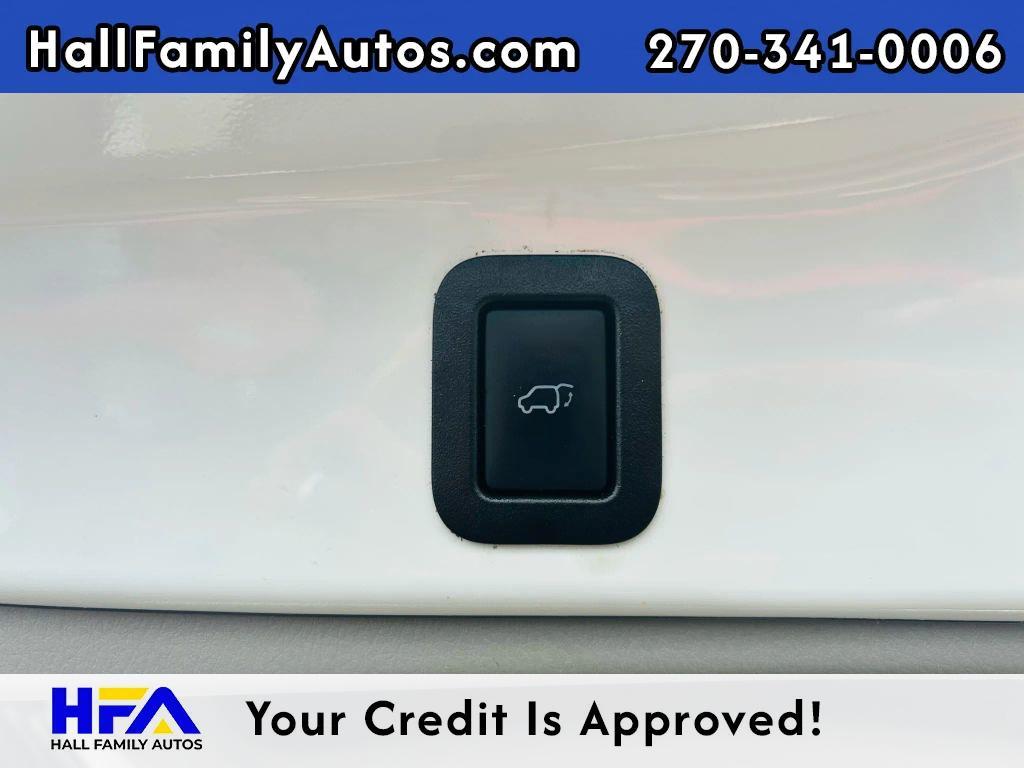 used 2018 Toyota Highlander car, priced at $24,999