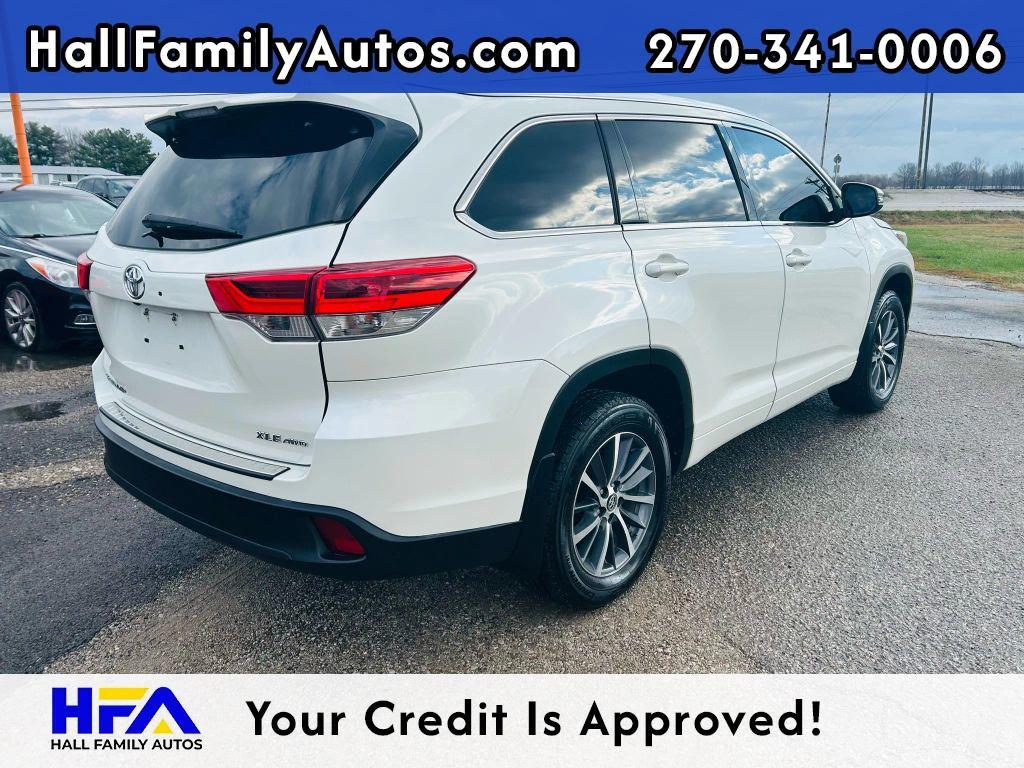 used 2018 Toyota Highlander car, priced at $24,999