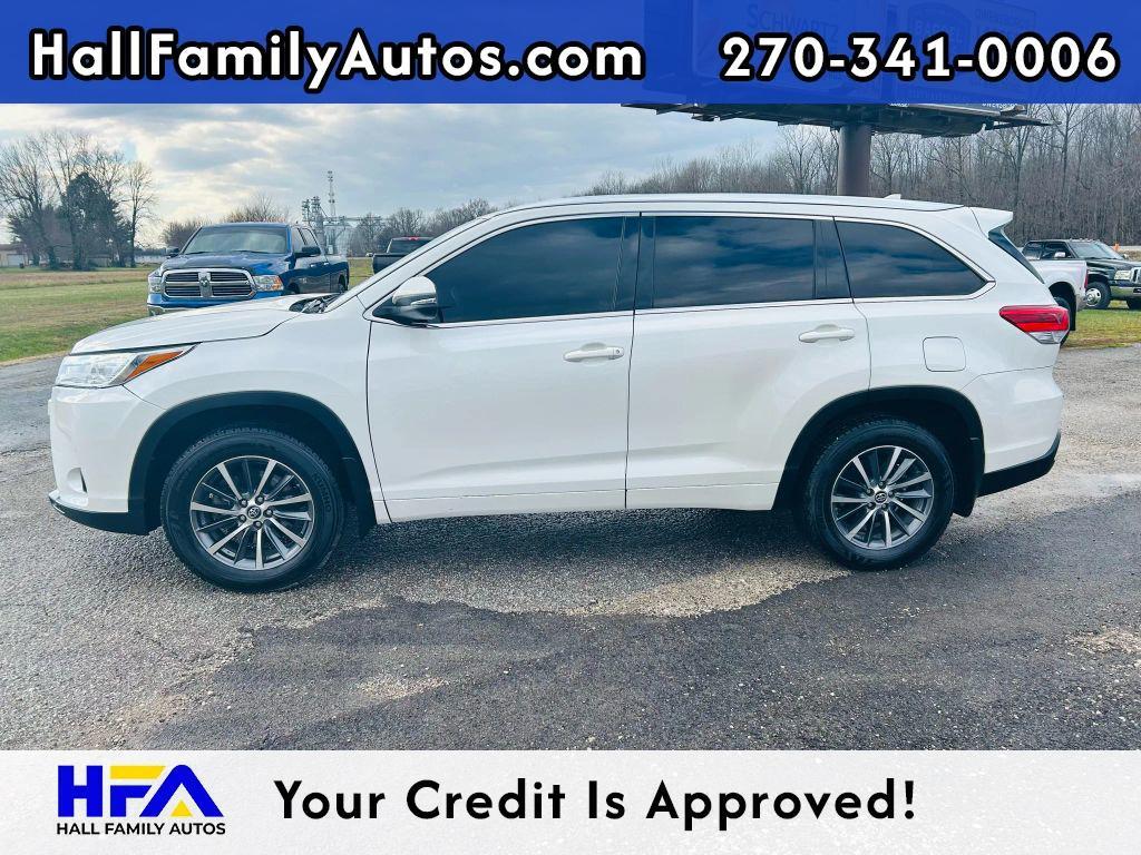 used 2018 Toyota Highlander car, priced at $24,999