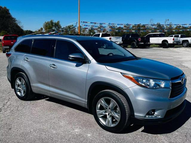 used 2015 Toyota Highlander car, priced at $20,999