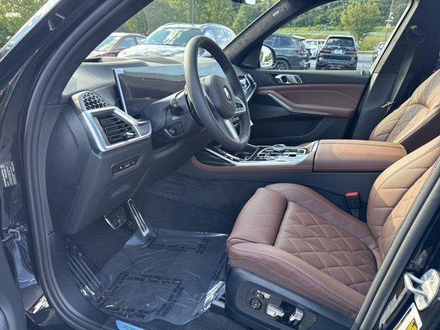 new 2026 BMW X7 car, priced at $100,765