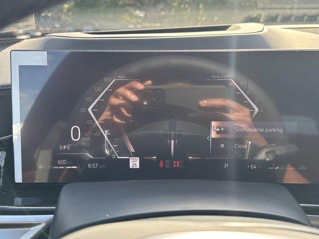 new 2026 BMW X7 car, priced at $100,765