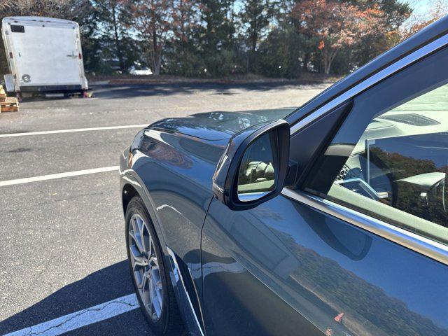 new 2026 BMW X7 car, priced at $93,625