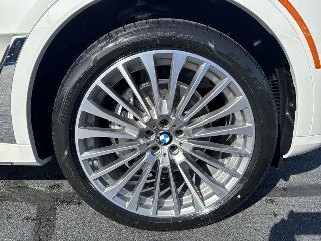 new 2026 BMW X7 car, priced at $95,525