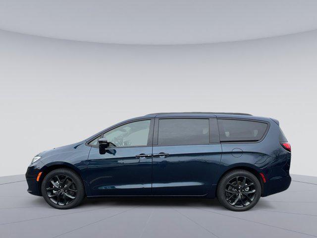 used 2025 Chrysler Pacifica car, priced at $47,000