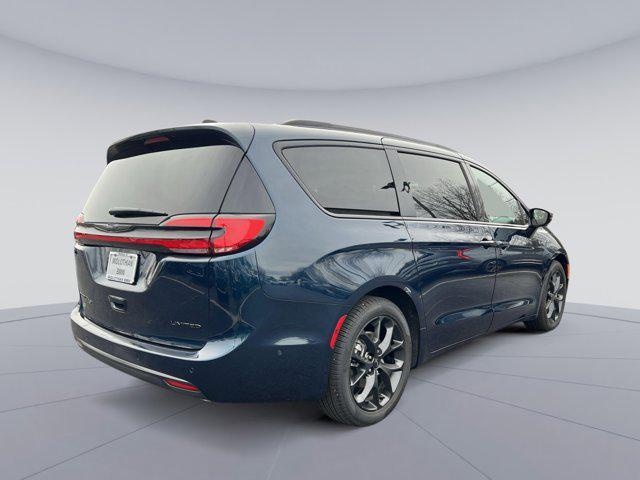 used 2025 Chrysler Pacifica car, priced at $47,000