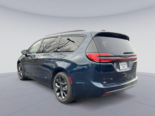 used 2025 Chrysler Pacifica car, priced at $47,000