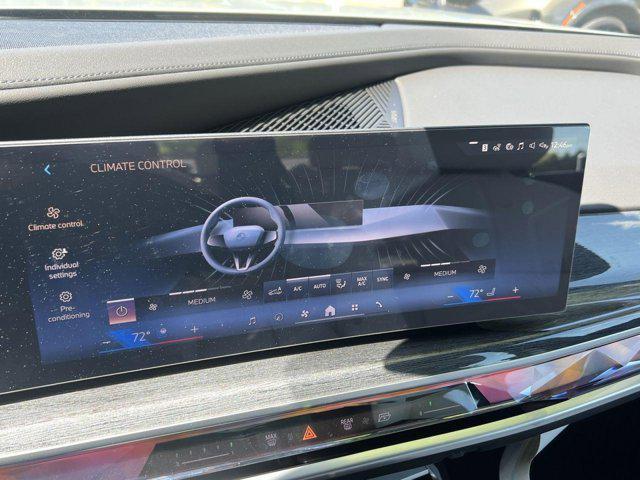 new 2025 BMW i7 car, priced at $120,525