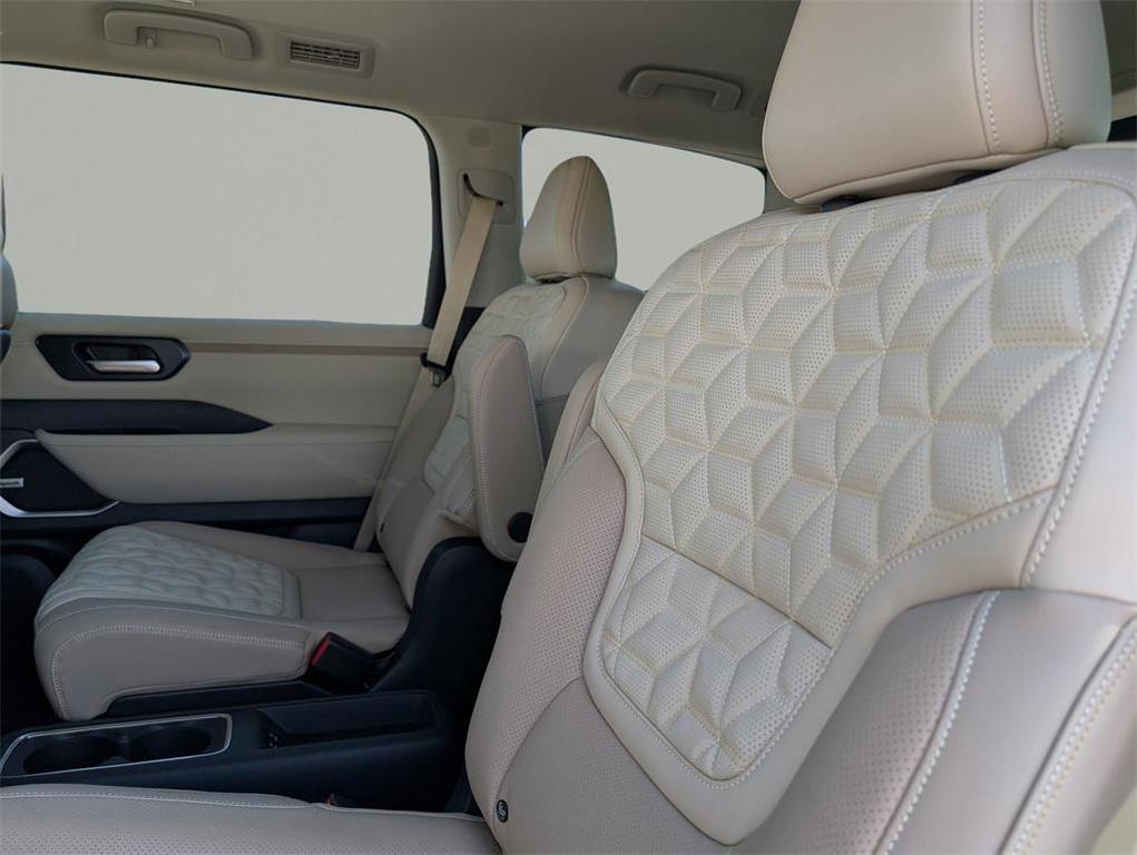 new 2025 Nissan Armada car, priced at $75,571