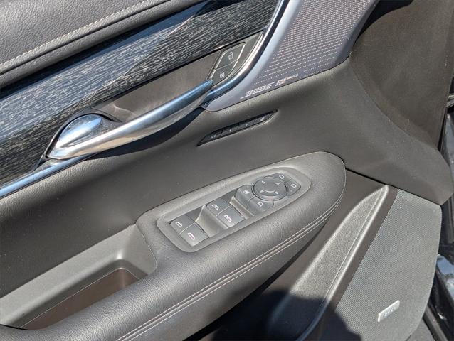 used 2021 Cadillac XT5 car, priced at $28,300