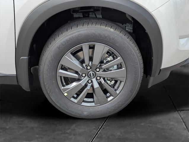 new 2025 Nissan Pathfinder car, priced at $43,775