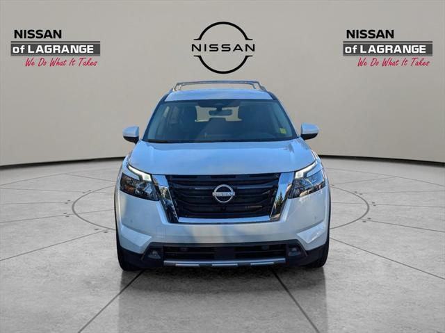 new 2025 Nissan Pathfinder car, priced at $46,385