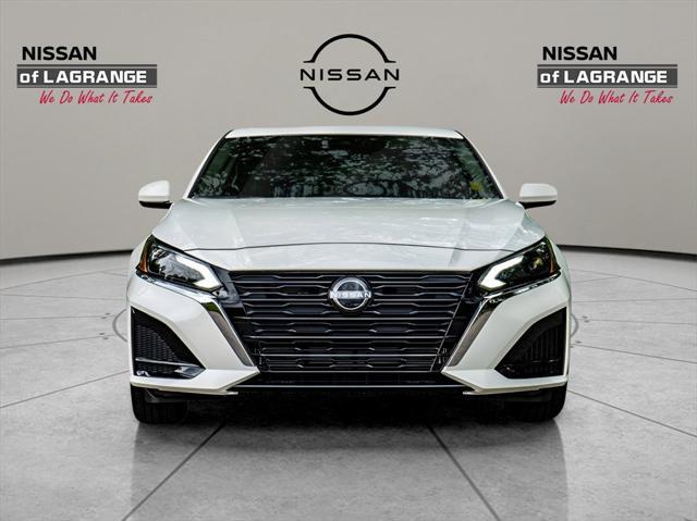 new 2023 Nissan Altima car, priced at $25,499