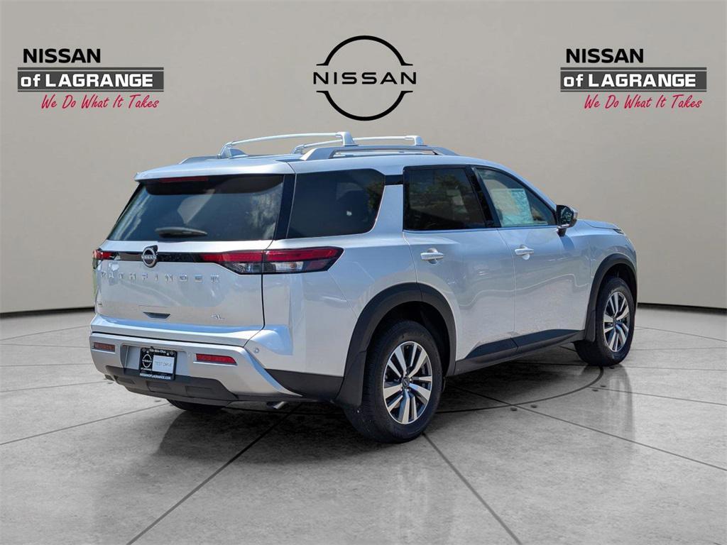 new 2025 Nissan Pathfinder car, priced at $42,021