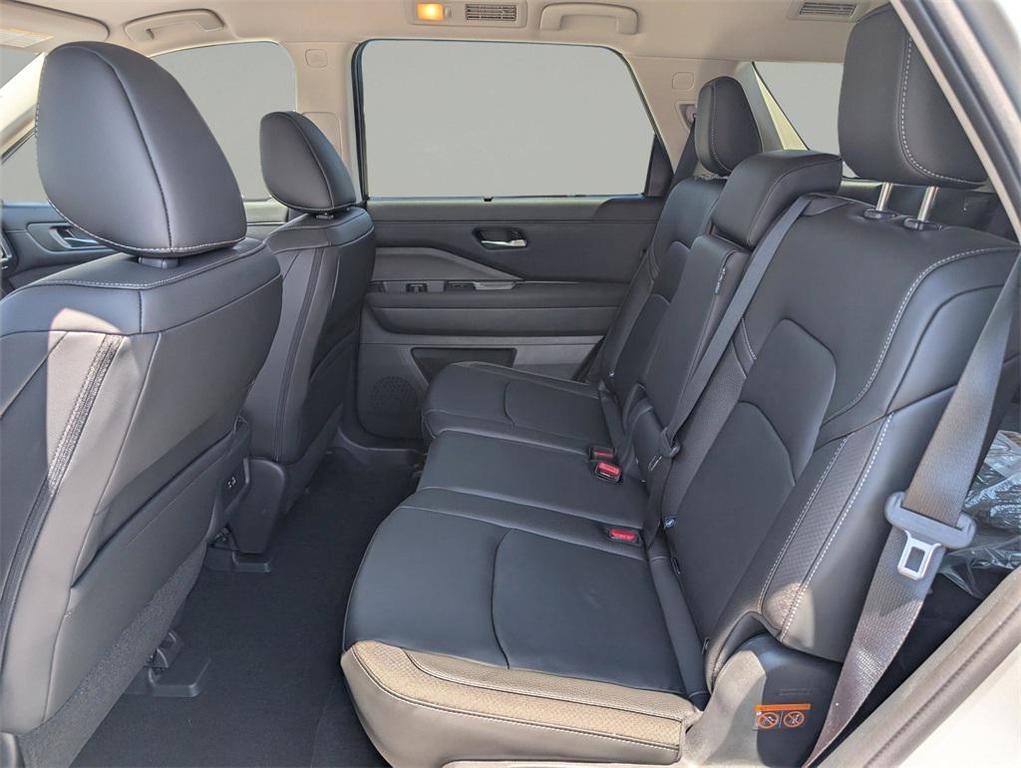 new 2025 Nissan Pathfinder car, priced at $42,021