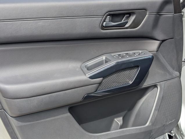new 2025 Nissan Pathfinder car, priced at $44,260