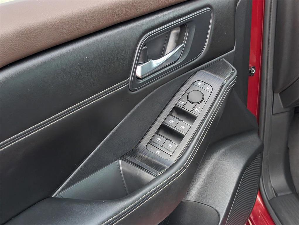 used 2022 Nissan Rogue car, priced at $18,999