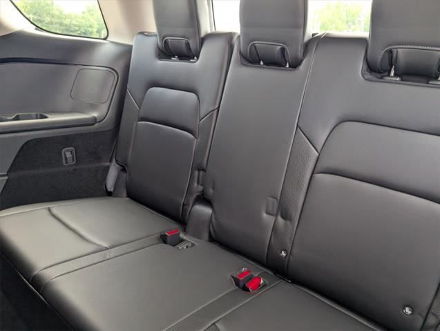 new 2025 Nissan Pathfinder car, priced at $44,475