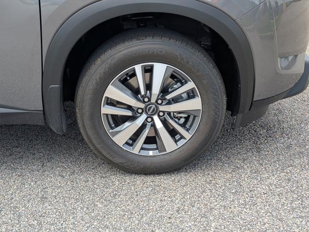 new 2025 Nissan Pathfinder car, priced at $44,475