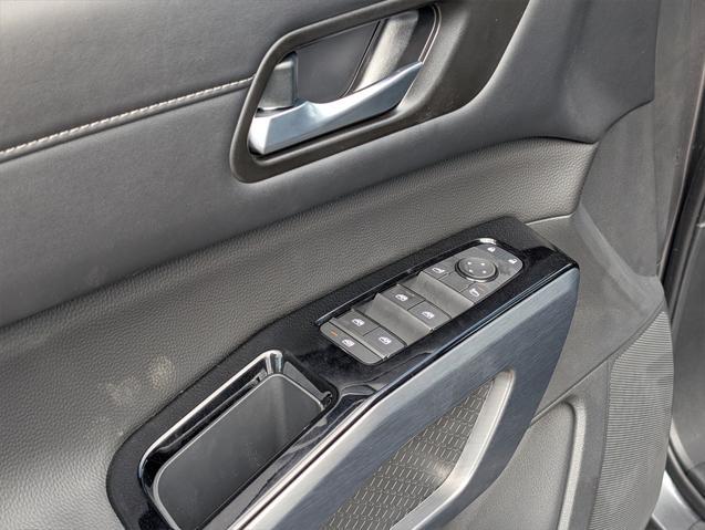 new 2025 Nissan Pathfinder car, priced at $44,475