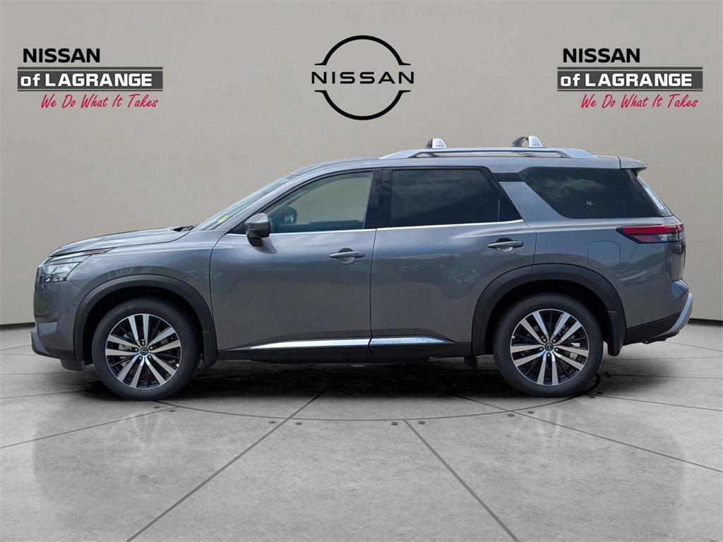 new 2025 Nissan Pathfinder car, priced at $48,611
