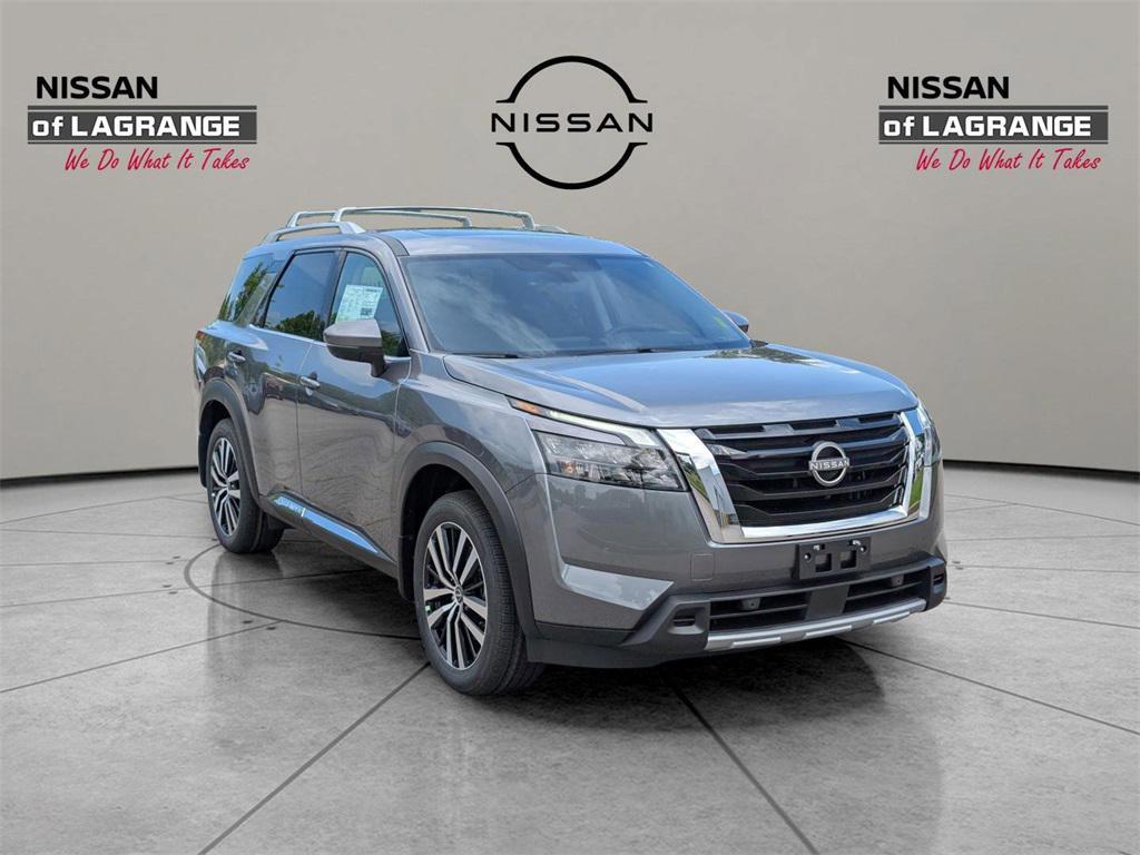 new 2025 Nissan Pathfinder car, priced at $48,611