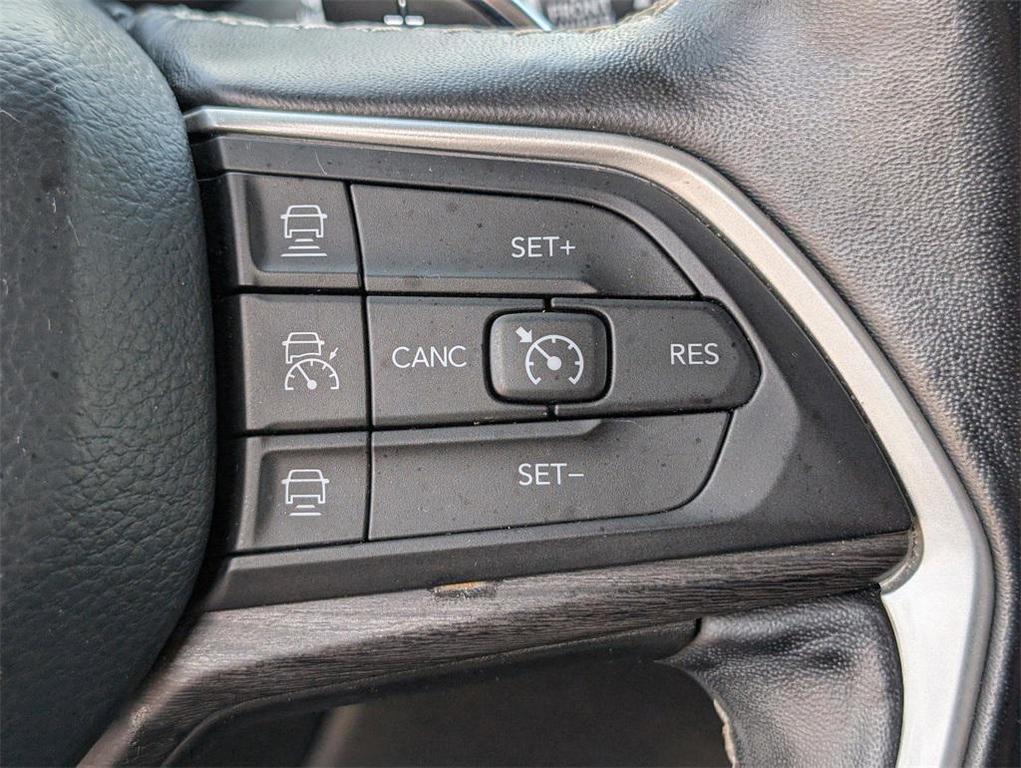 used 2022 Jeep Grand Cherokee L car, priced at $29,399