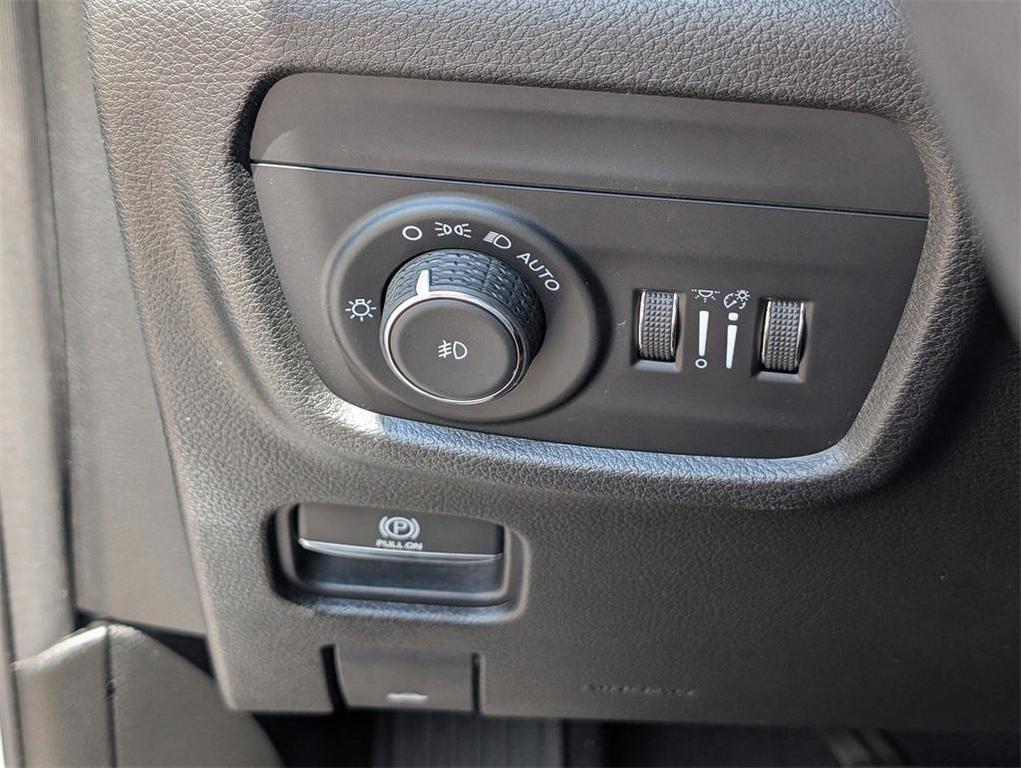 used 2022 Jeep Grand Cherokee L car, priced at $29,399