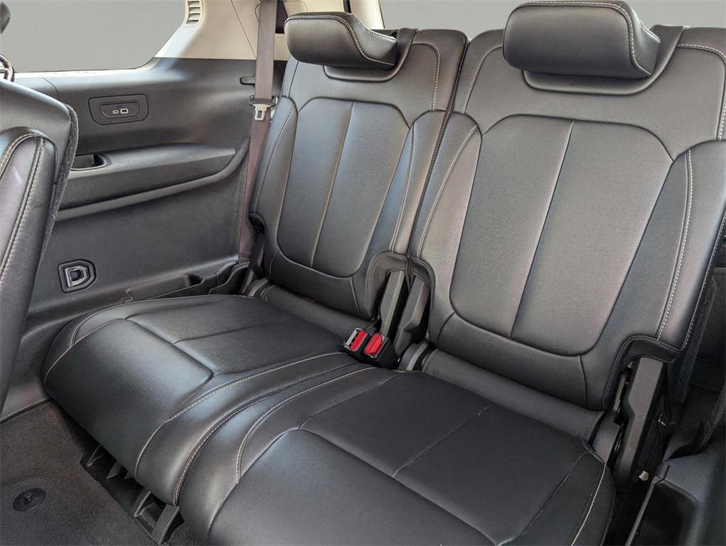 used 2022 Jeep Grand Cherokee L car, priced at $29,399