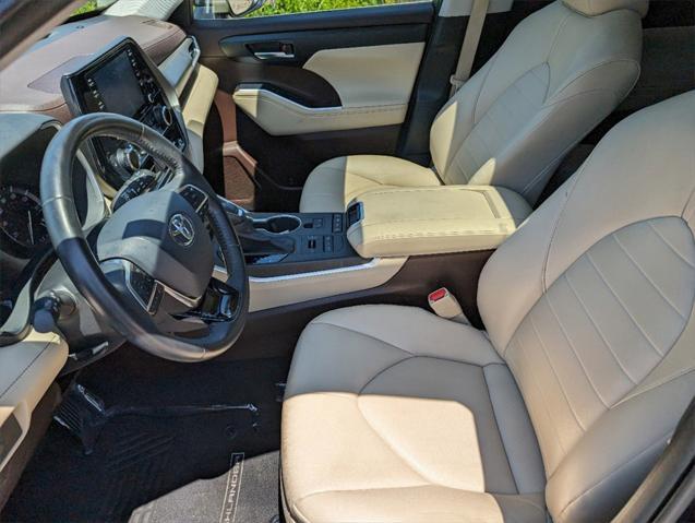 used 2020 Toyota Highlander car, priced at $34,300