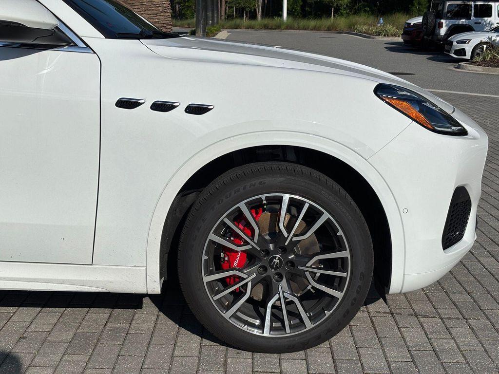 new 2025 Maserati Grecale car, priced at $84,845