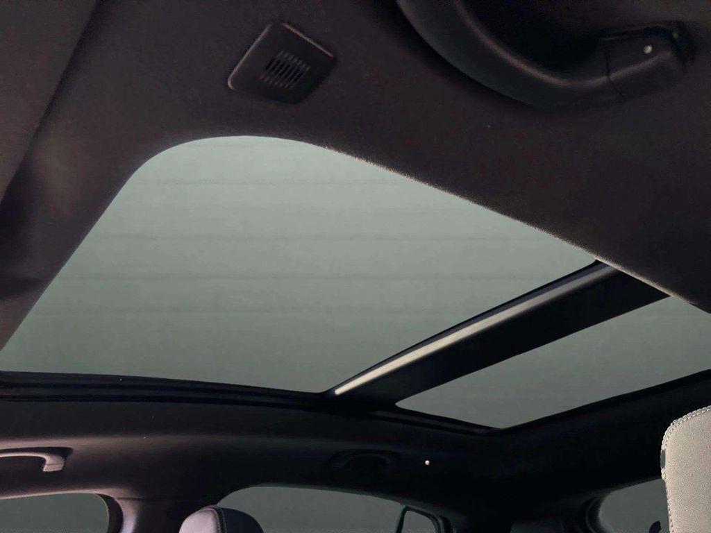 new 2025 Maserati Grecale car, priced at $84,845