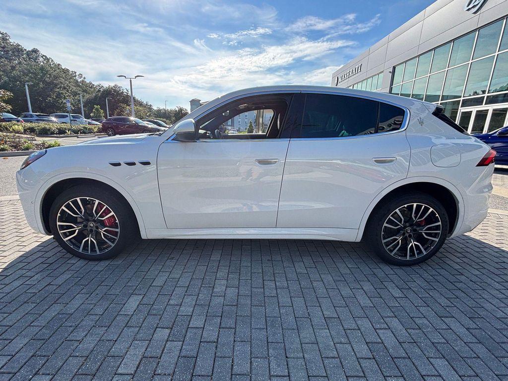new 2025 Maserati Grecale car, priced at $84,845