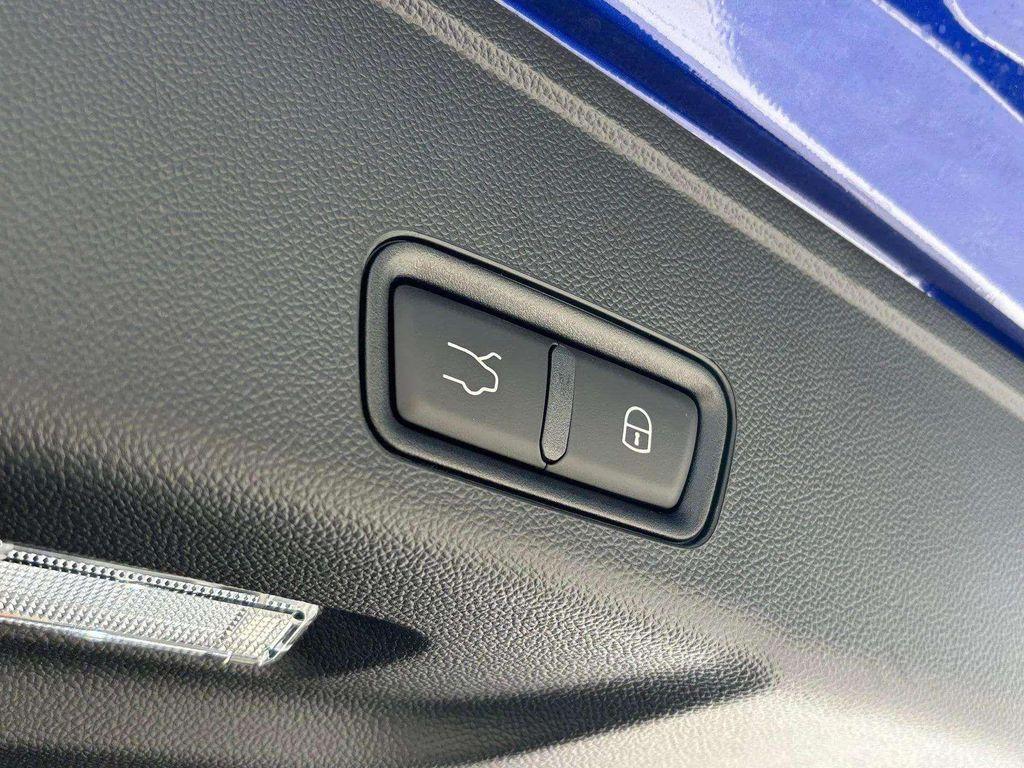 new 2025 Maserati Grecale car, priced at $83,805