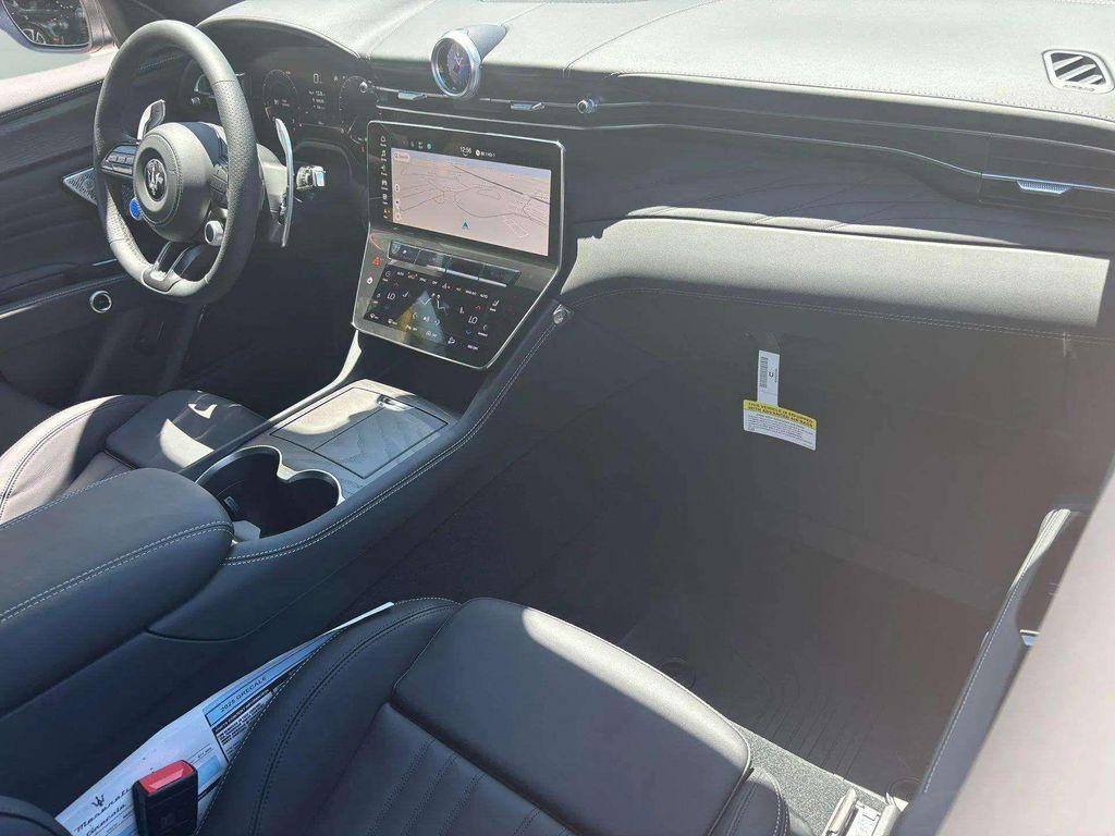new 2025 Maserati Grecale car, priced at $83,805