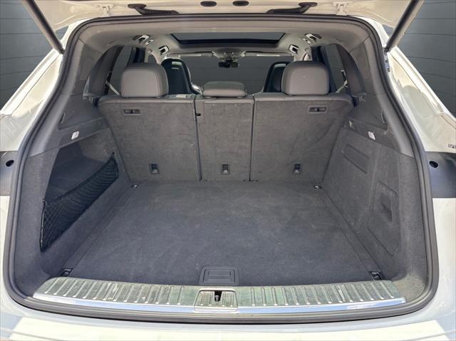 used 2022 Porsche Cayenne car, priced at $60,750