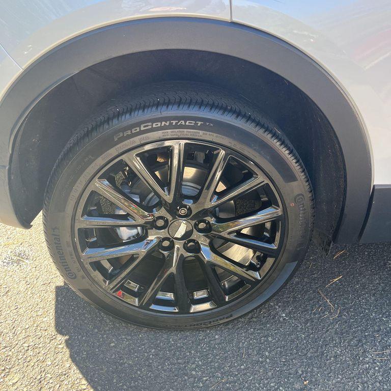 used 2023 Cadillac XT4 car, priced at $28,500